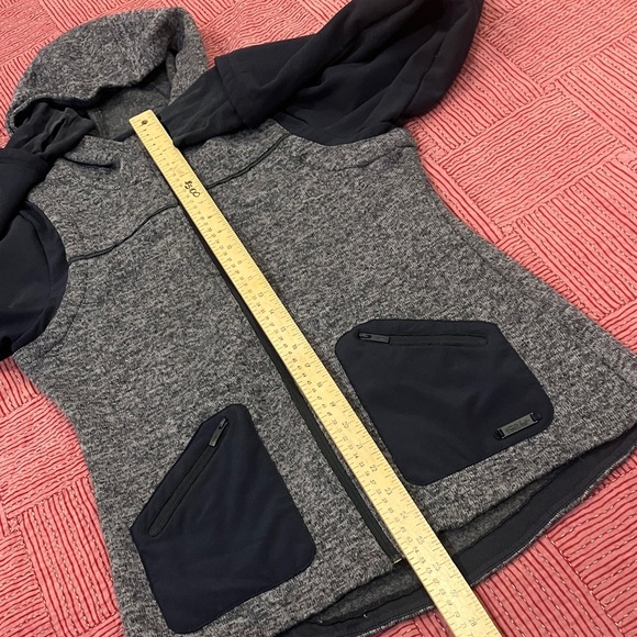 FarWest women’s size small Gray Black Hooded zip up fleece Jacket w/ thumb holes - Picture 7 of 14